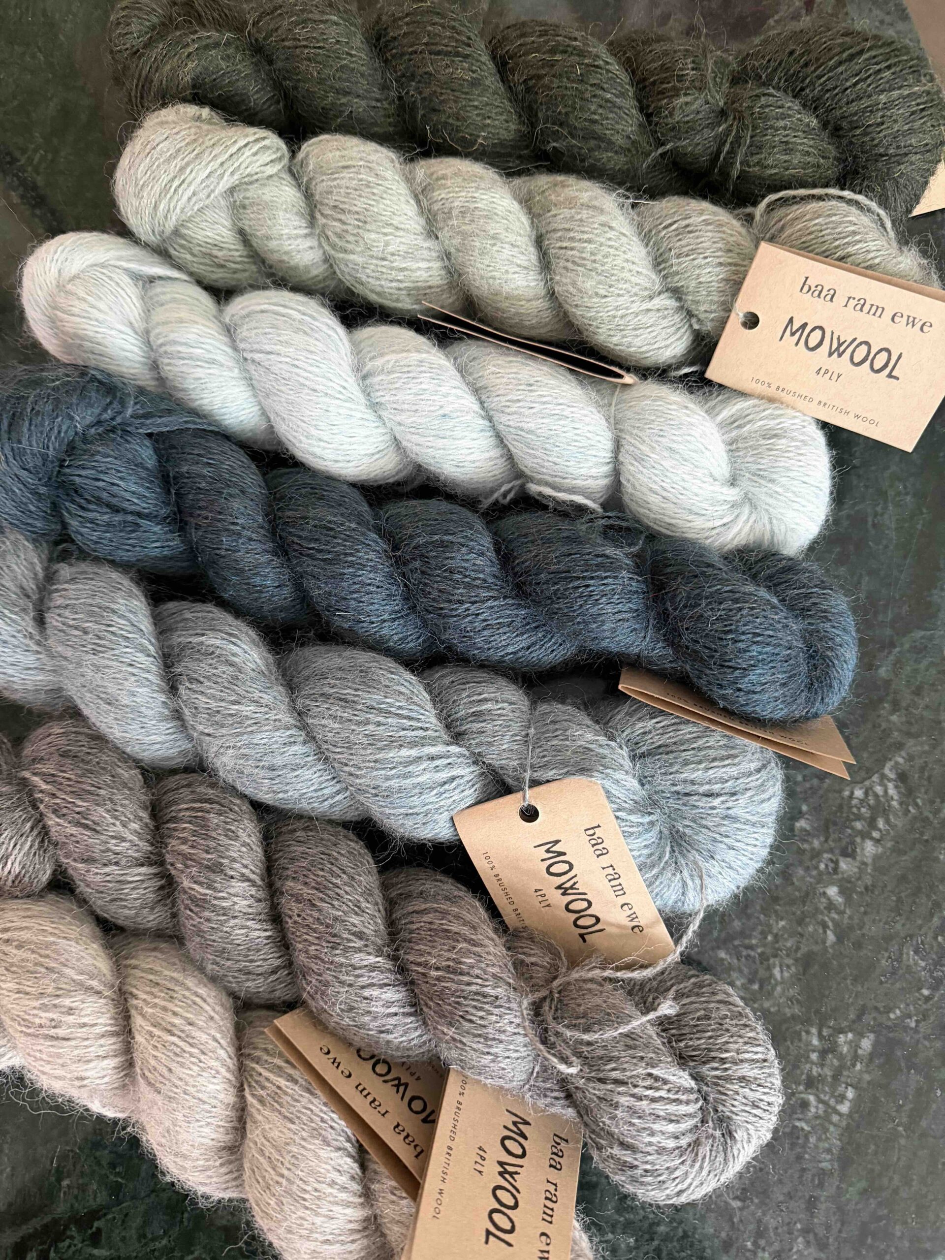 Baa ram ewe Mowool 6026 Biscuit begie. Brittisk borstad ull. Stickwick yarn & design Garnbutik i Göteborg och på stickwick.se