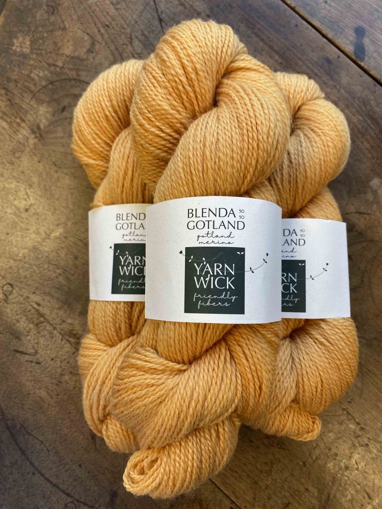 Yarnwick Blenda Gotland Wisby townhouse gold Stickwick yarn & design Göteborg Sweden