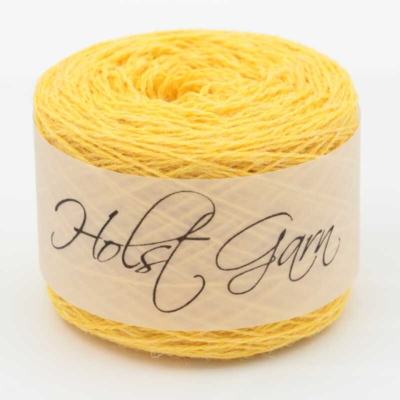 Holst garn Supersoft merino och shetlandsull Bumblebee 103. Stickwick yarn & design, garnbutik Göteborg.