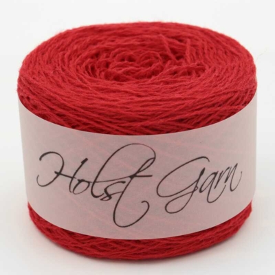 Holst garn Supersoft merino och shetlandsull Cardinal red 104. Stickwick yarn & design, garnbutik Göteborg.