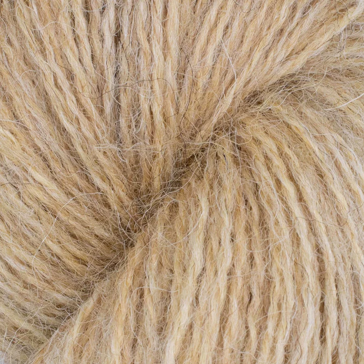 Baa ram ewe Mowool 6026 Biscuit begie. Brittisk borstad ull. Stickwick yarn & design Garnbutik i Göteborg och på stickwick.se