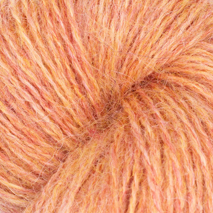 Baa ram ewe Mowool 6058 Marmelade peach. Brittisk borstad ull. Stickwick yarn & design Garnbutik i Göteborg och på stickwick.se