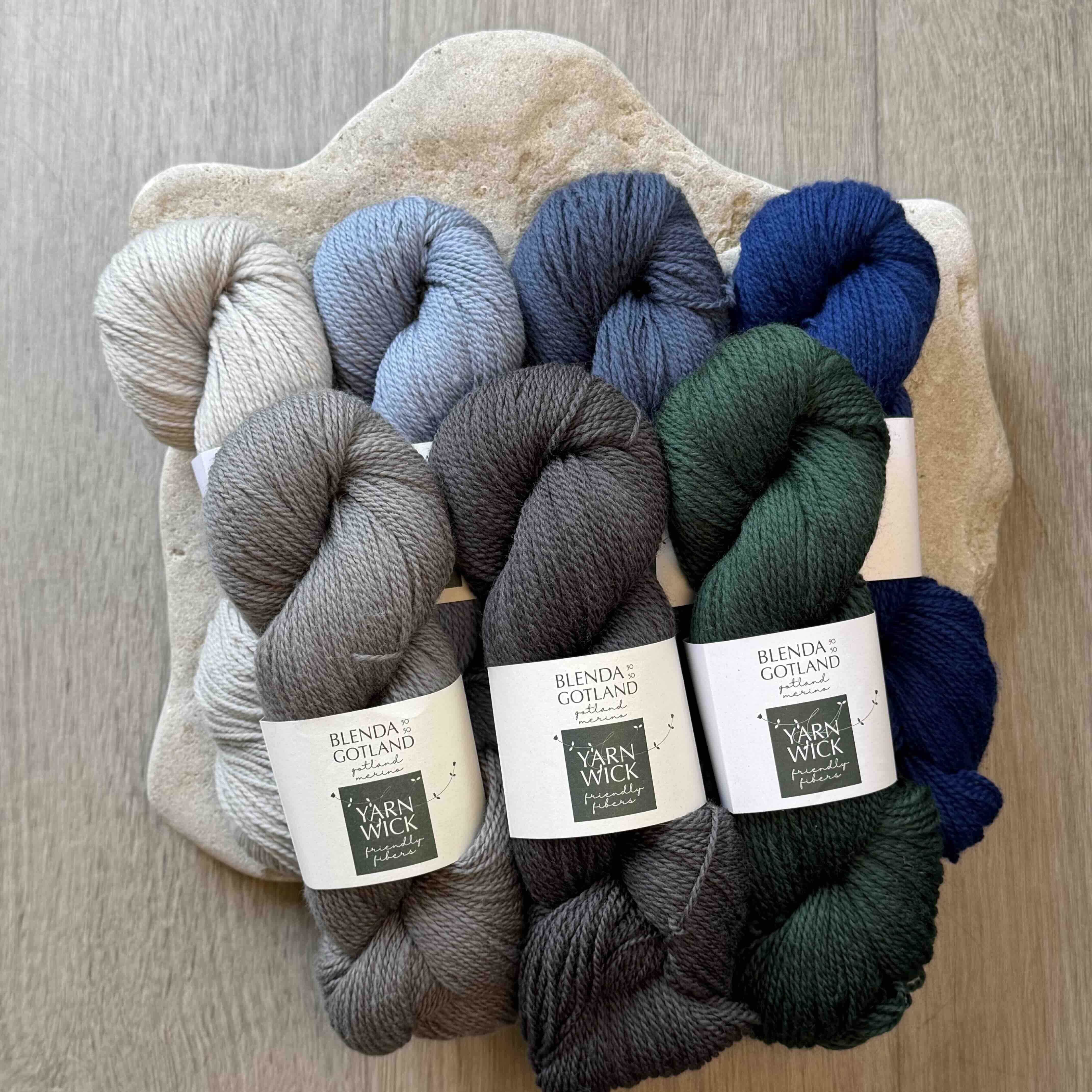 Yarnwick Blenda gotlandsull och merino. Stickwick yarn & design garnbutik i Göteborg