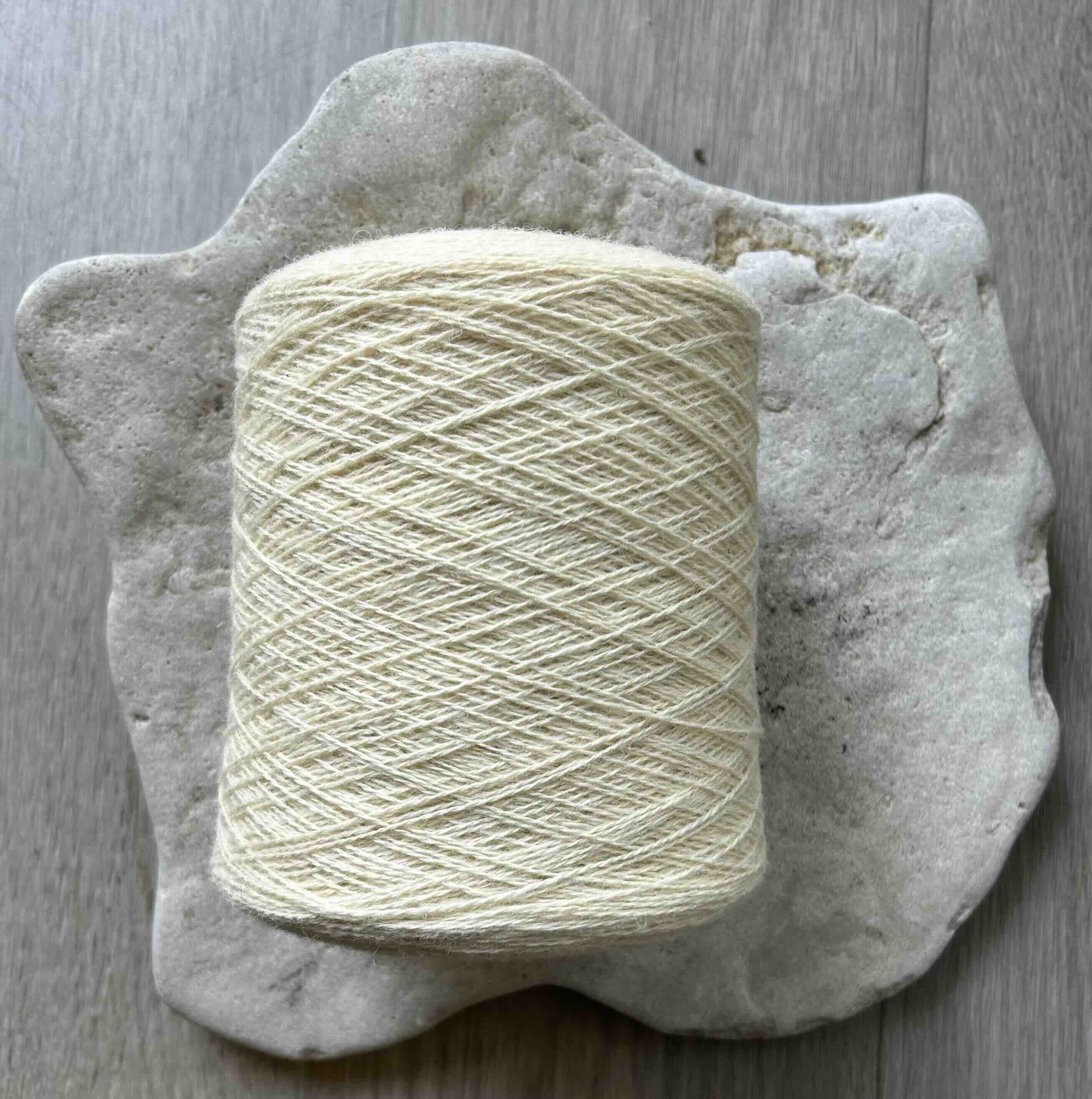 Holst Supersoft på kon. Stickwick yarn & design garnbutik i Göteborg