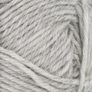 Sandnes garn Peer Gynt 1032 Light grey melange. Stickwick yarn & design garnbutik i Göteborg
