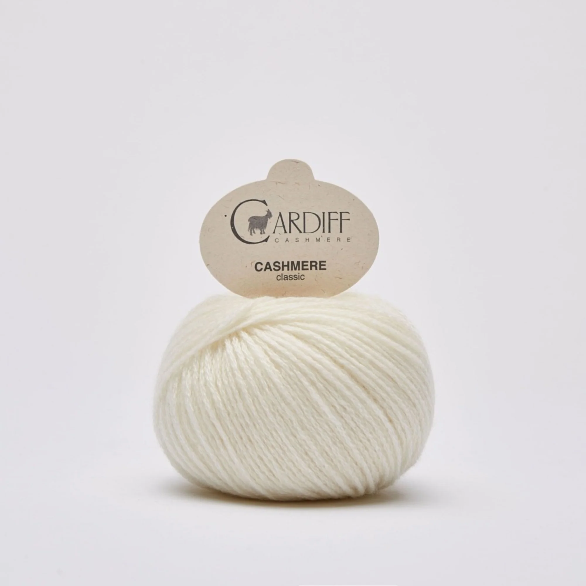 Cardiff Cashmere classic 501 Neve. Kashmirgarn. Stickwick yarn & design garnbutik i Göteborg.