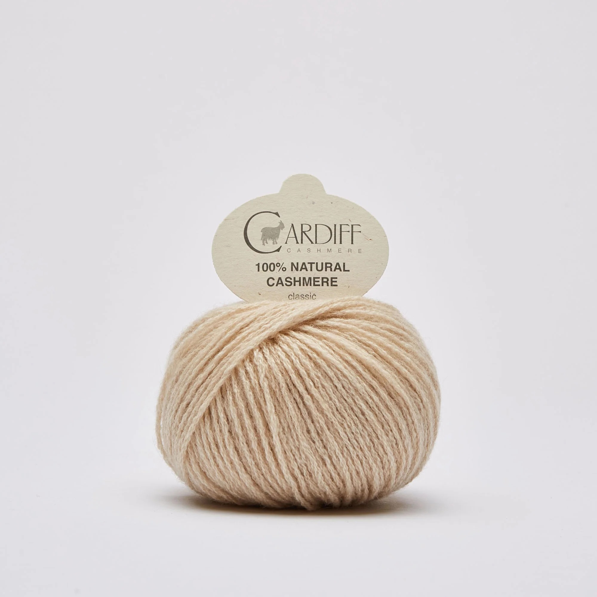 Cardiff Cashmere classic 509 Silver. Kashmirgarn. Stickwick yarn & design garnbutik i Göteborg.