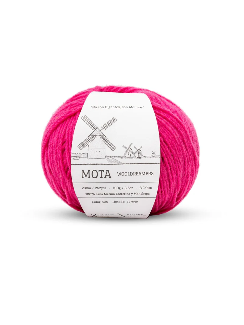 Wooldreamers Mota Cerise 520. Stickwick yarn & design garnbutik i Göteborg.