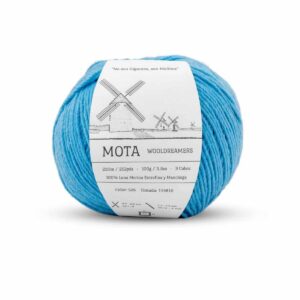 Wooldreamers Mota 526 Mellanblå. Stickwick yarn & design garnbutik i Göteborg.