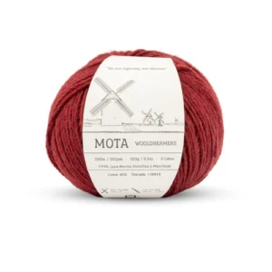 Wooldreamers Mota Mörkröd 652. Stickwick yarn & design garnbutik i Göteborg.