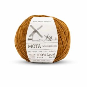 Wooldreamers Mota 840G Brun. Stickwick yarn & design garnbutik i Göteborg.