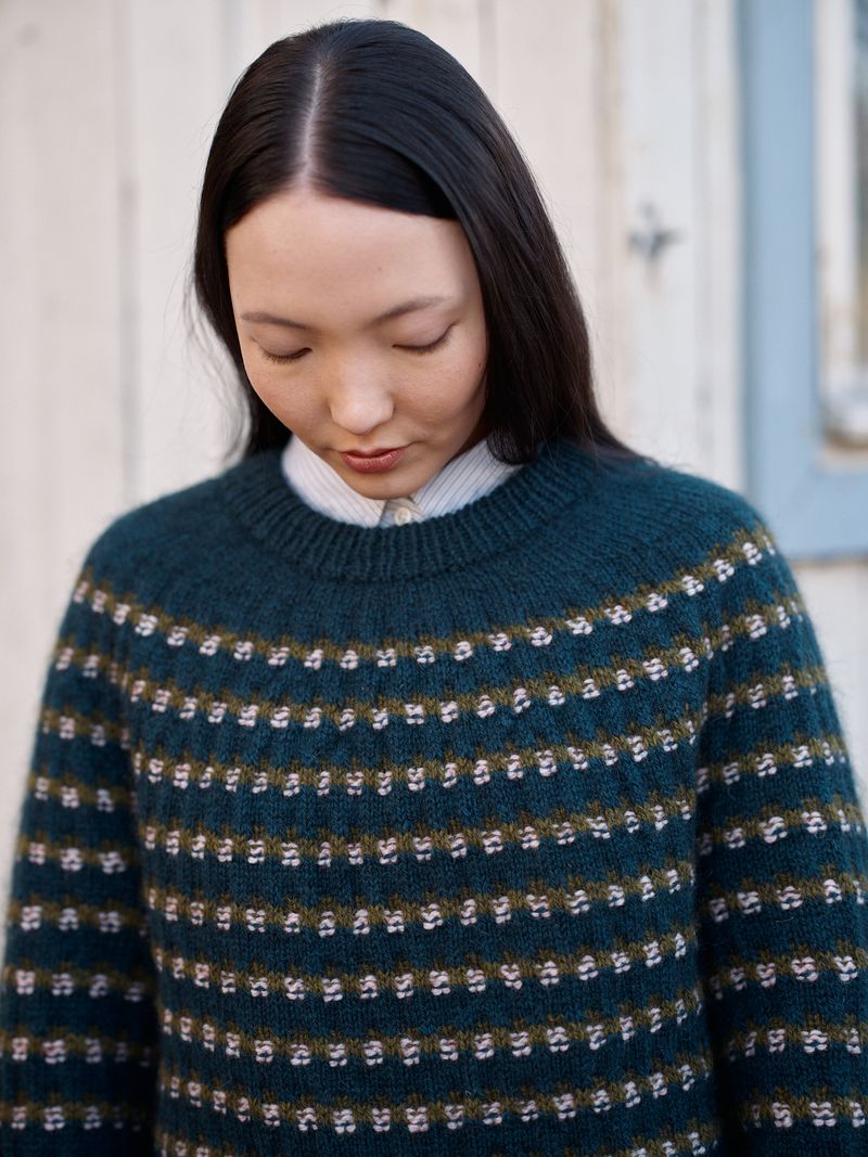 Laine magazine nr 30. Ljung sweater, Mönster av Karin och Stina Weststrand, the weststrand sisters, Stickwick yarn & design Göteborg